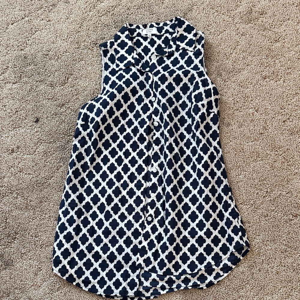 Crown & Ivy Navy and White Tank Top